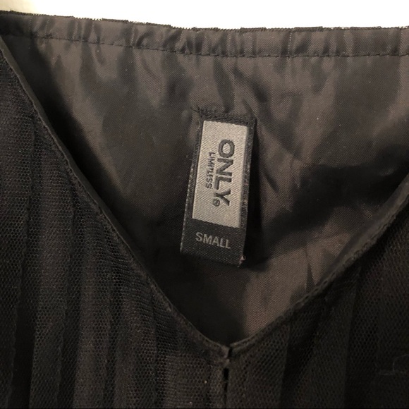 π Babydoll Dress by Only π - Picture 3 of 6